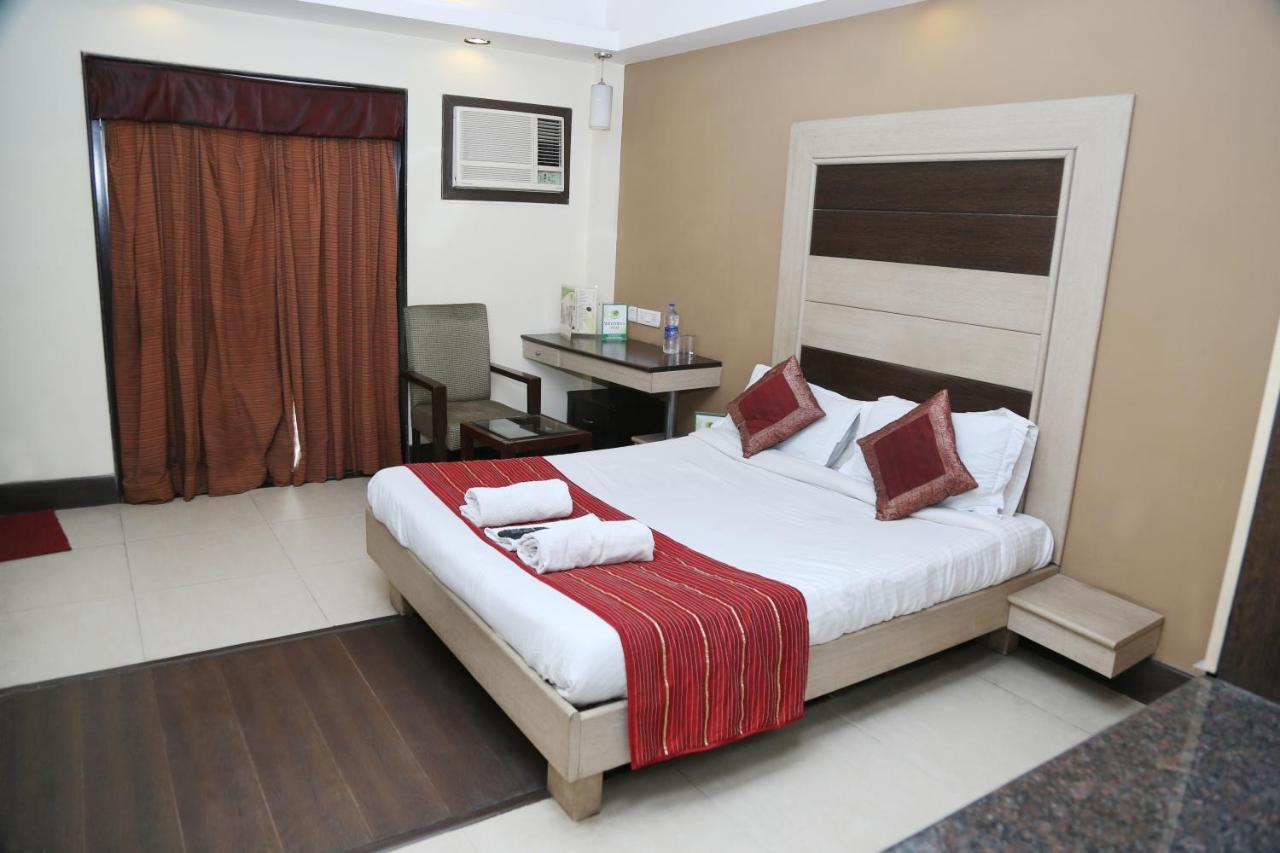 Hotel Pacific Inn Huda City Centre Gurgaon Exterior photo